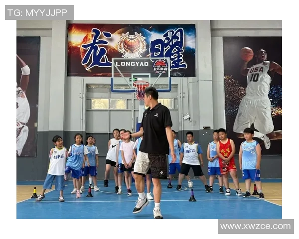 小学生篮球明星崛起的背后故事与成长之路探秘